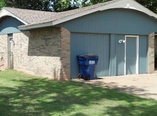 623 W Forest Dr, Mustang, OK 73064