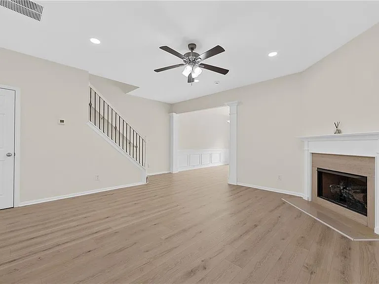 318 Knelston Oak Dr — Photo 8