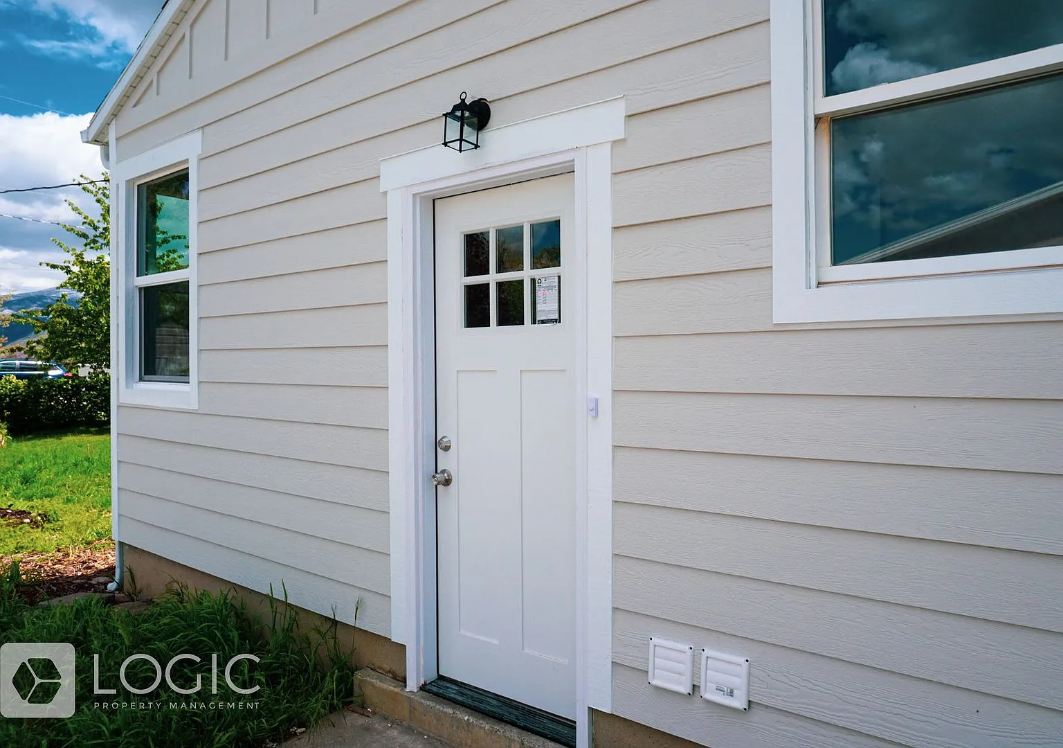 3 Bed / 1 Bath Upper-Level Home for Rent in Bountiful, UT — Photo 3