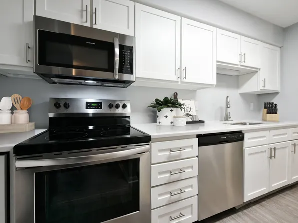 The Donovan Apartment Homes