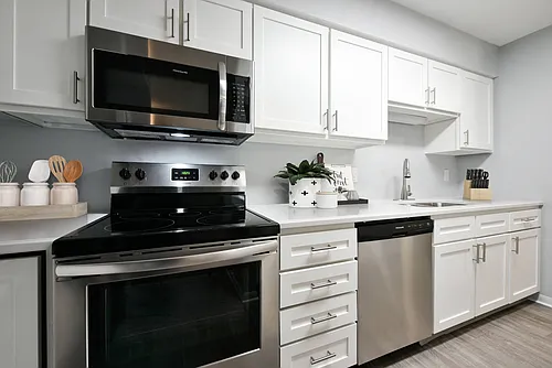 The Donovan Apartment Homes Photo 1