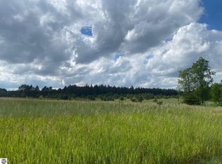 E 40th Rd, Cadillac, MI 49601