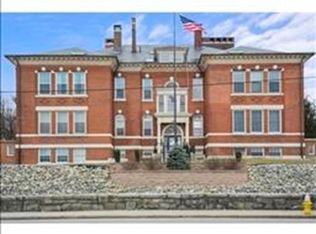 926 Southbridge St APT 10, Worcester, MA 01610