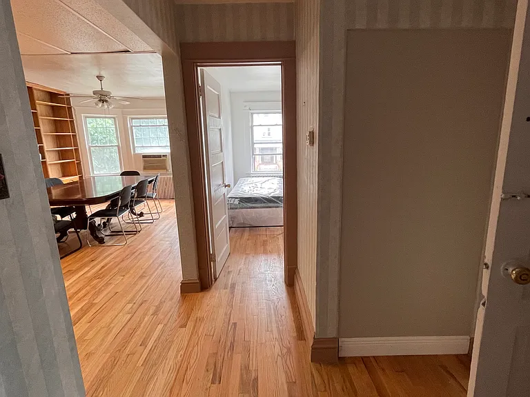 5859 Hobart St #2 — Photo 41