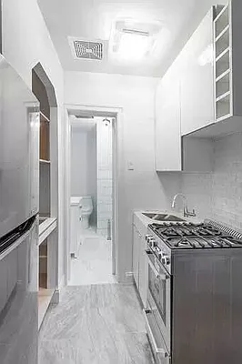 Rented by Lexiti Realty Corp | media 5