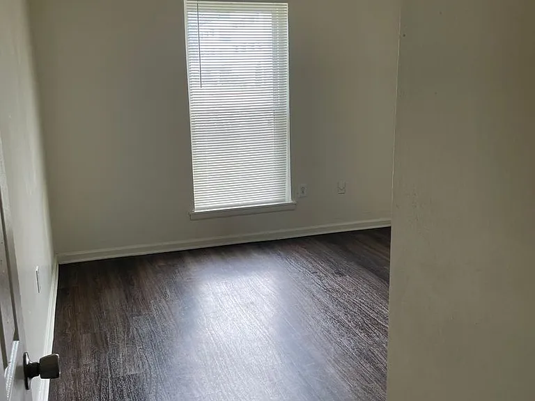 Spanish Oaks — Photo 36