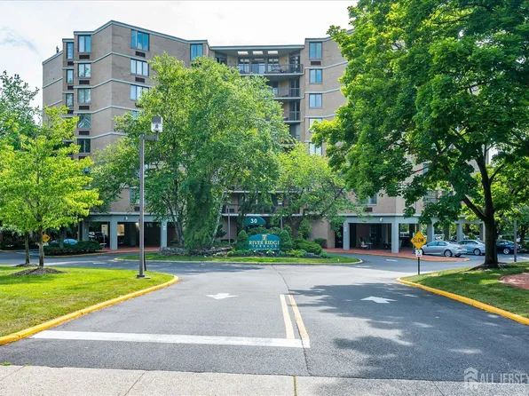 30 S Adelaide Ave APT 2M, Highland Park, NJ 08904