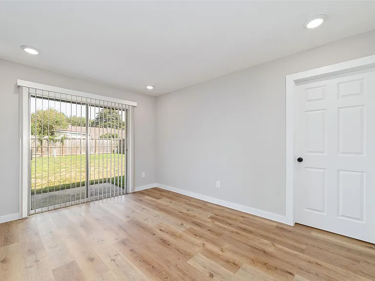 7706 Deadwood Dr — Photo 4