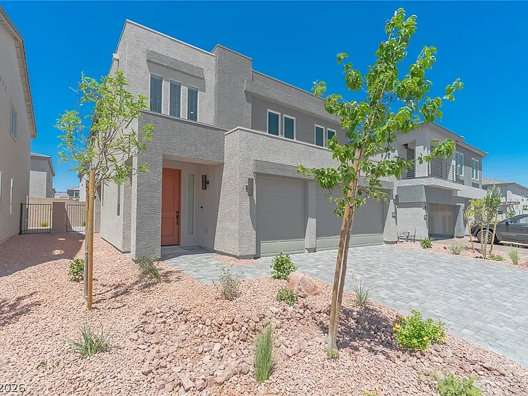 5741 Tioga Way — Photo 2