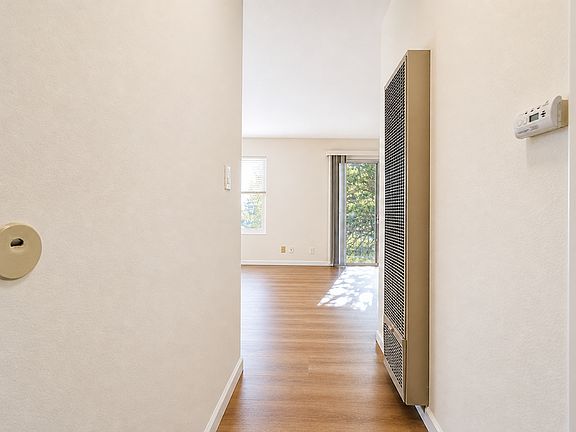 4th image of 2540 College Ave APT 208