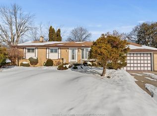 1630 Cherrylawn Cres, Windsor, ON N9E 1P5