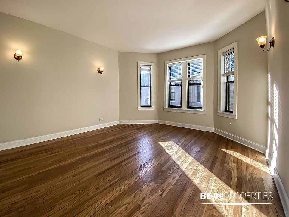 1st image of 4034.5 N Ashland Ave #E22