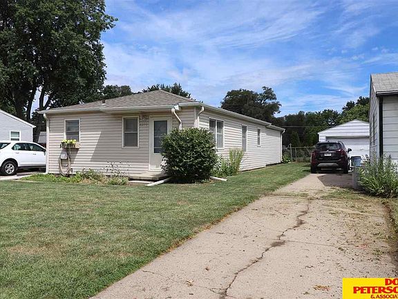 2nd image of 6218 Karen St