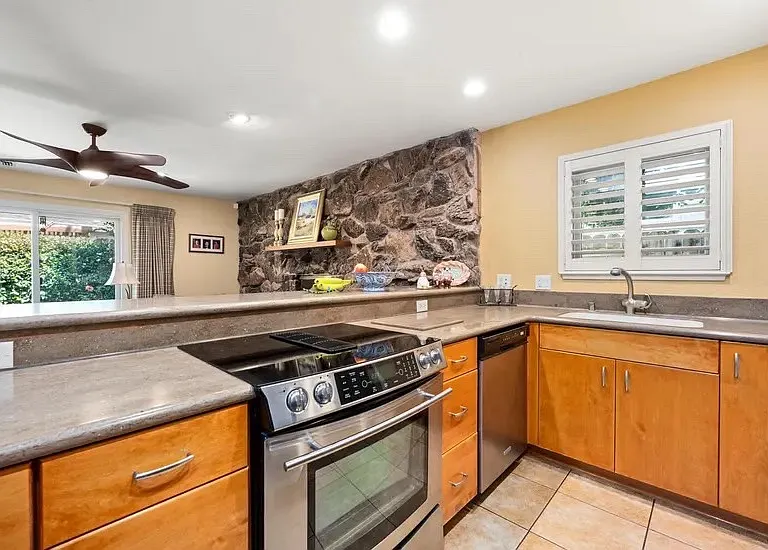 4234 Burrell Way — Photo 16