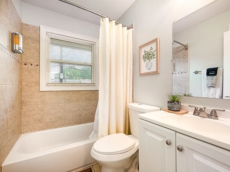 1512 Seigle Ave #4 — Photo 6