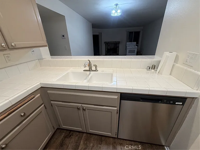 1441 Brett Pl #249 — Photo 7