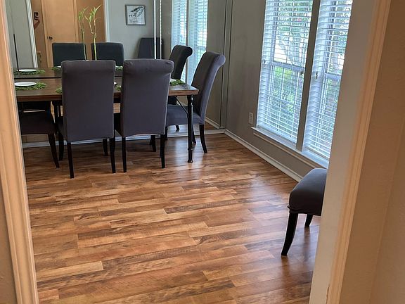 5th image of 2240 Roundrock Dr