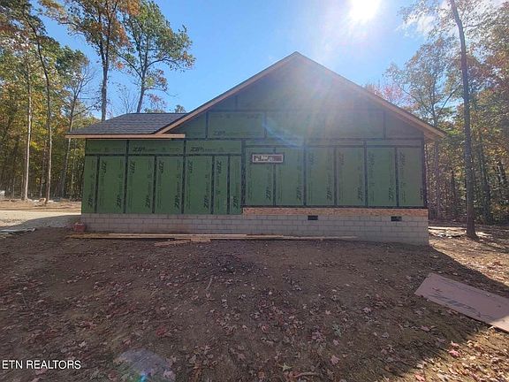 2nd image of 123 Barrett Ln