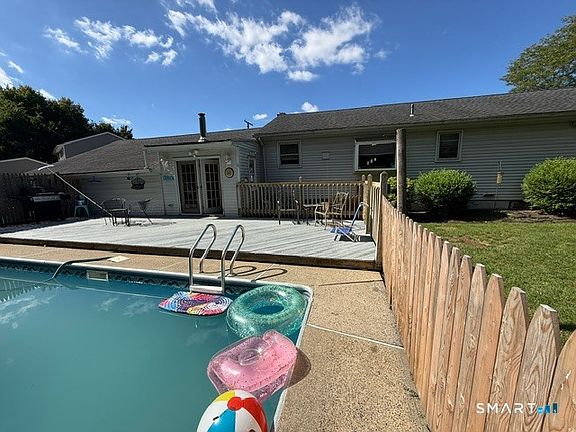 3rd image of 94 Milton Drive