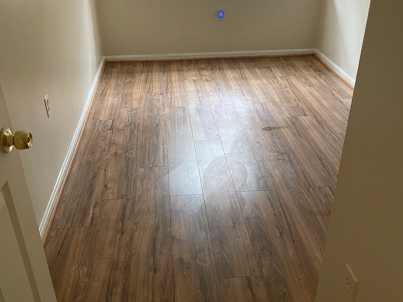 2 bed, 900 sqft, $2,100 — Photo 4