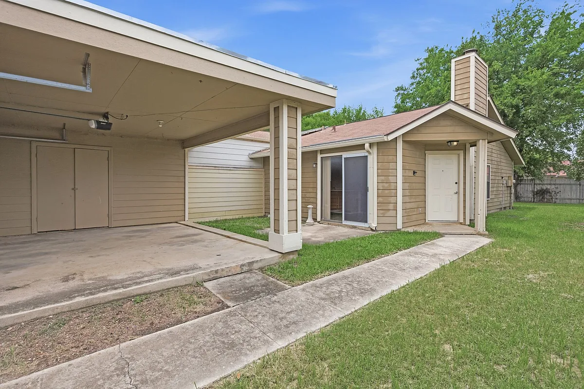 Building Photo - 11739 Spring Clb