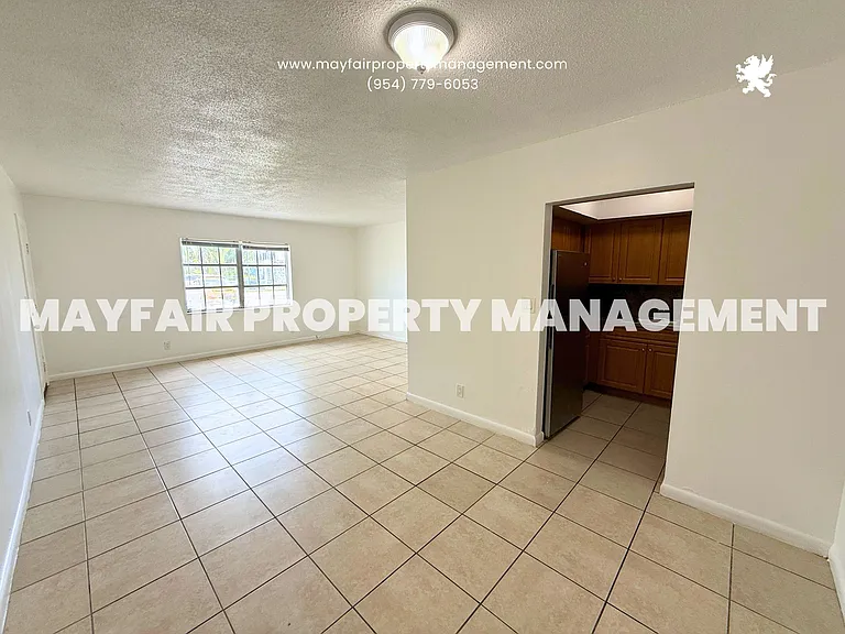 401 NW 43rd St #2 — Photo 1
