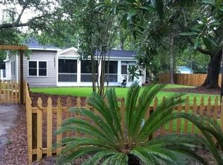 208 Forest Trl, Isle Of Palms, SC 29451