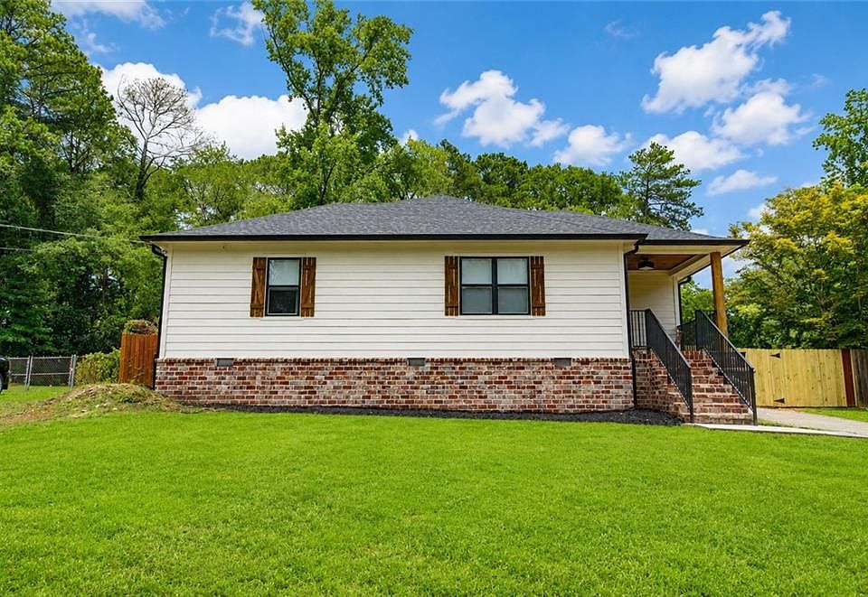 1st image of 235 Mathews Cir SE