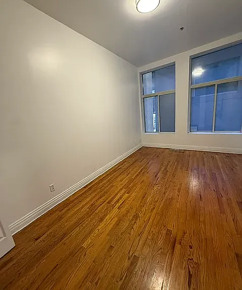 21 Maiden Ln #3B — Photo 1