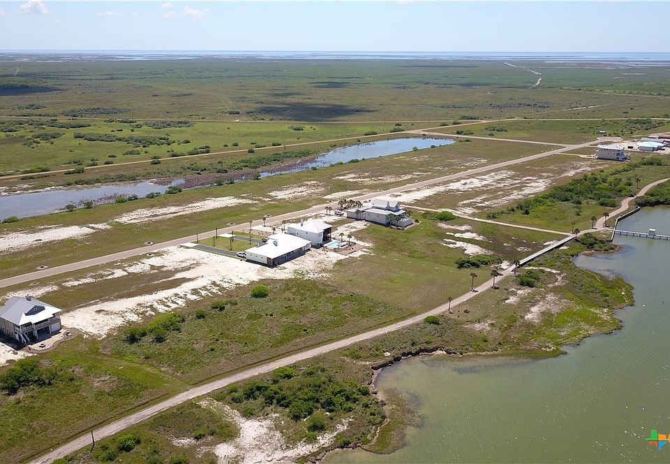 1st image of 27 Bay Club Dr