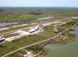 27 Bay Club Dr, Seadrift, TX 77983