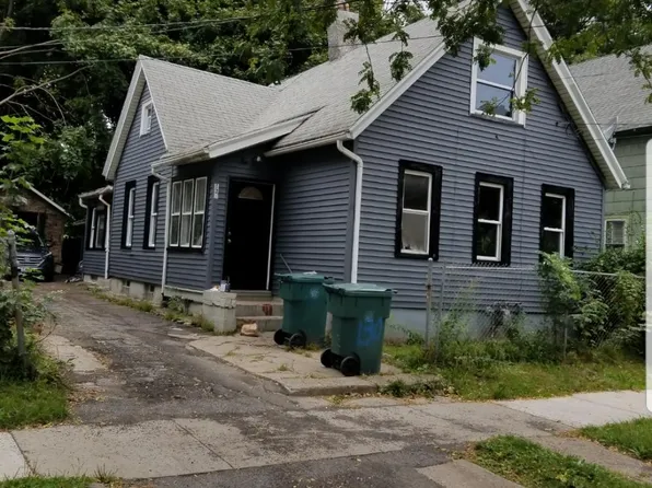 135 6th St, Rochester, NY 14605