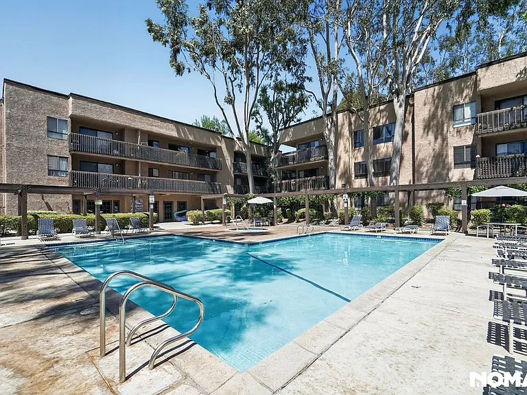 22100 Burbank Blvd #333D — Photo 8