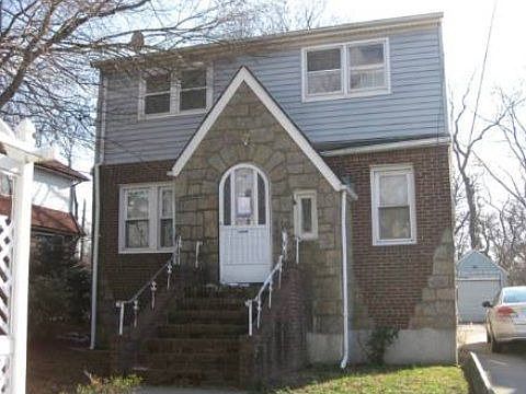 1st image of 110 Wood St
