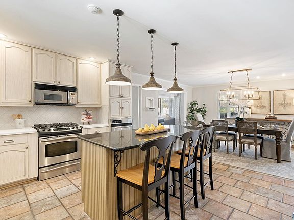 3rd image of 2128 3rd Pl S