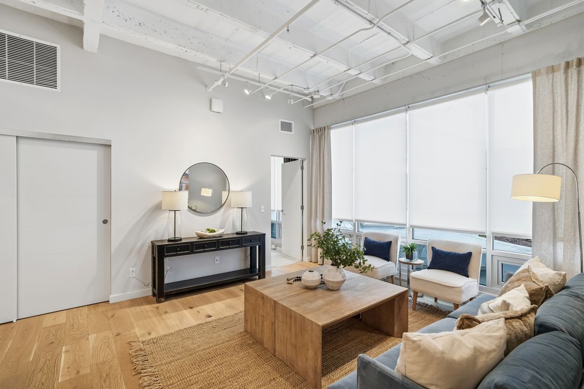 next background image