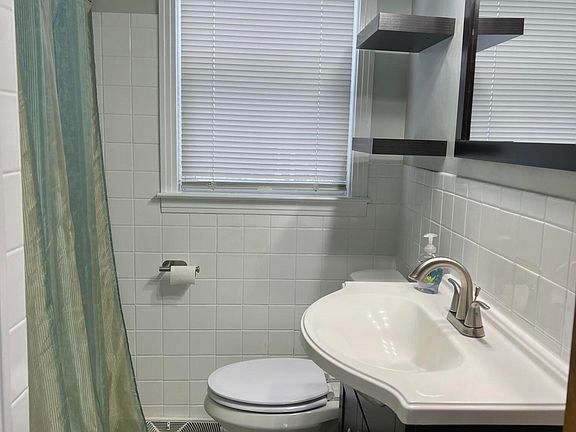 5th image of 3148 Woodward Ave SW