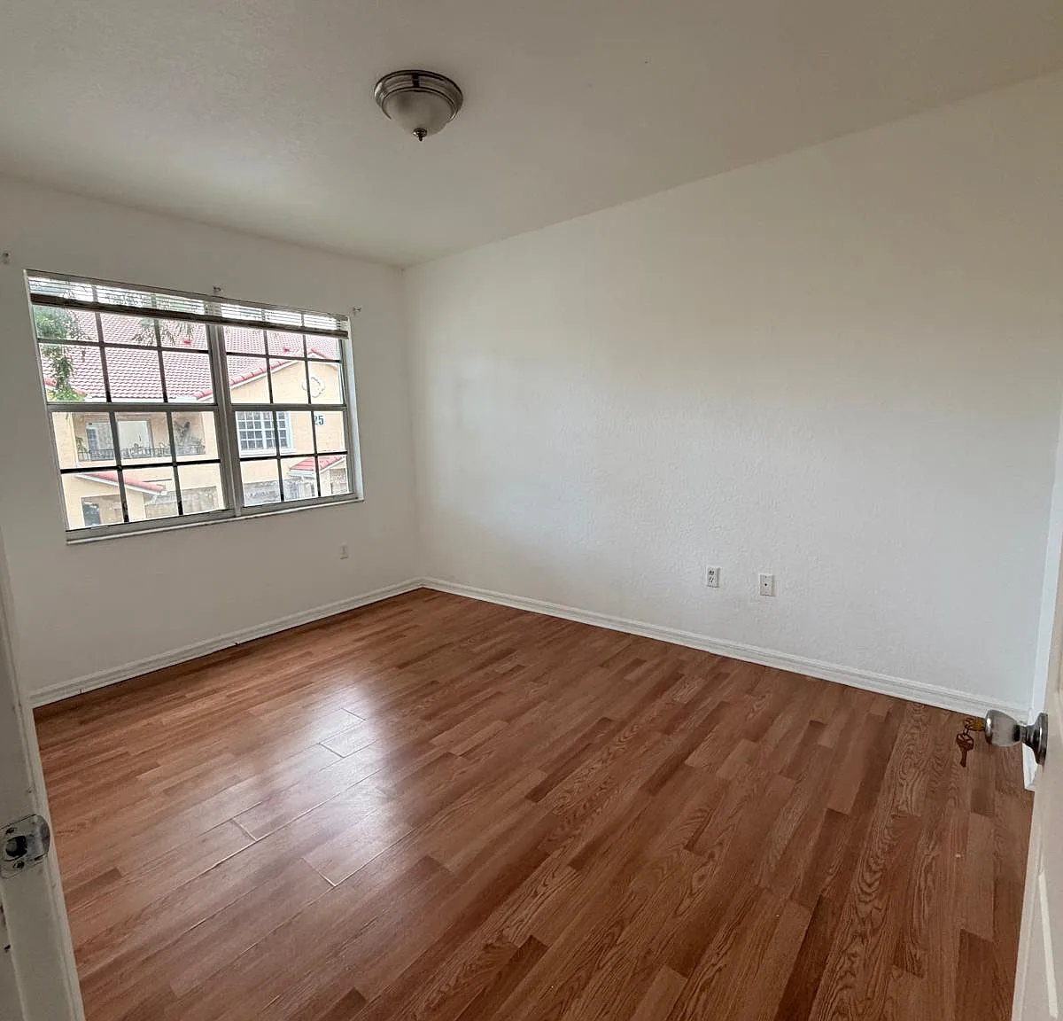2 bed, 1162 sqft, $2,400 — Photo 1