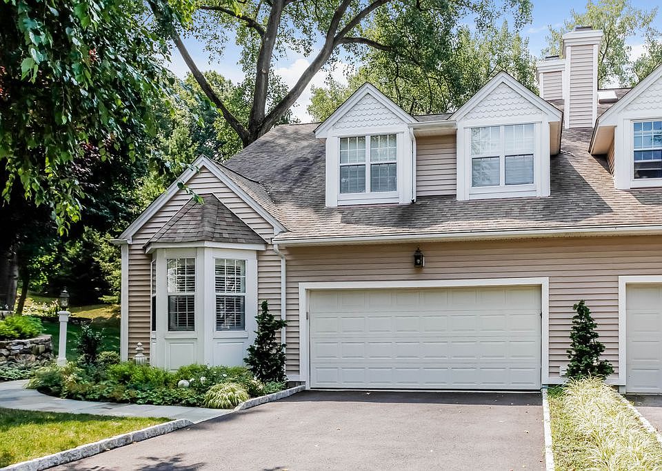 Exterior 2 Car Garage