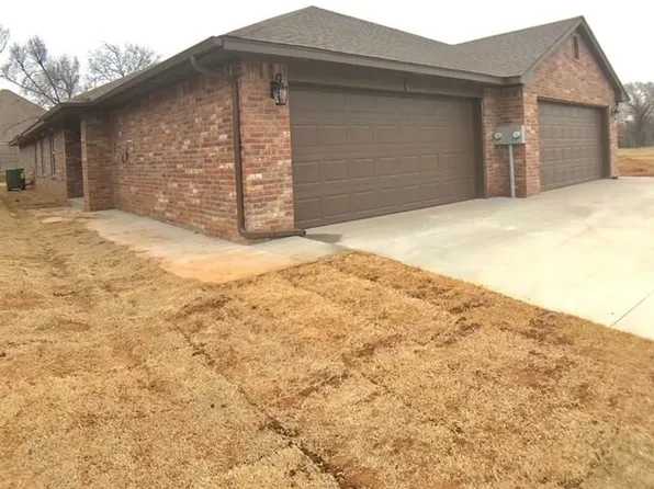 433 Chalk Hill Ct, Edmond, OK 73003