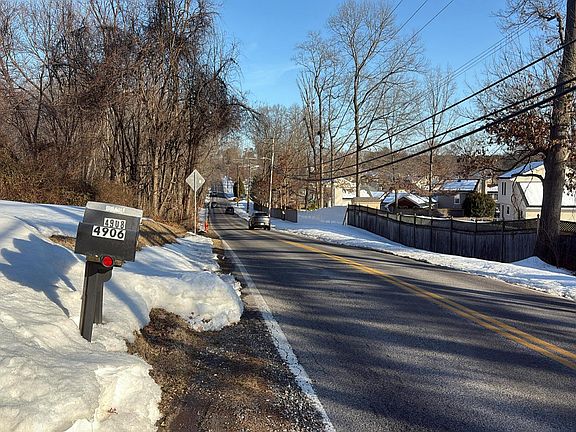 4th image of 4906 Silver Spring Rd