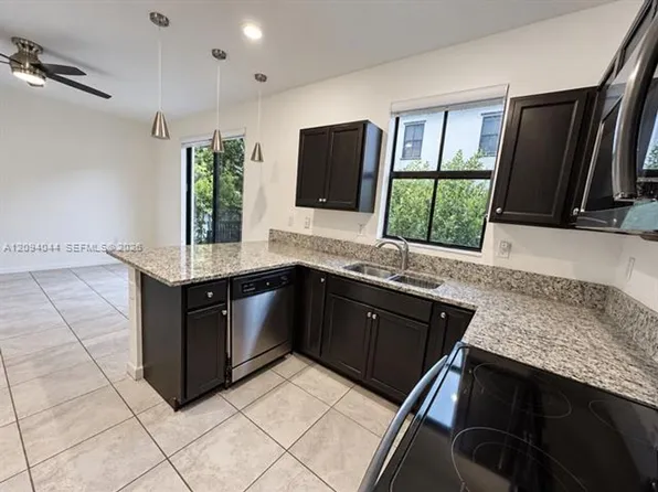 10306 W 33rd Ln #Townhouse 10306, Hialeah, FL 33018