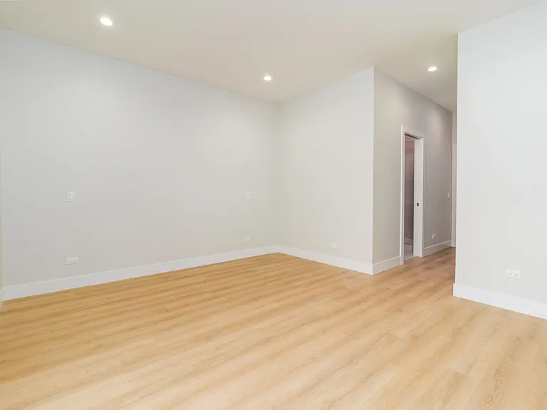 KDG Irving Park LLC — Photo 9