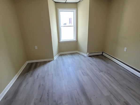 150 S Sumner Avenuemiddle Floor 1