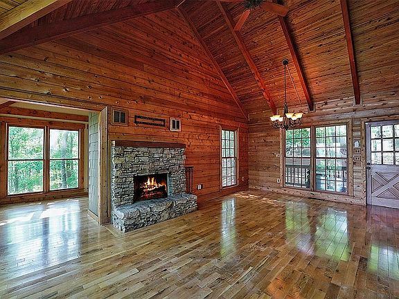 5th image of 229 Teaberry Ln