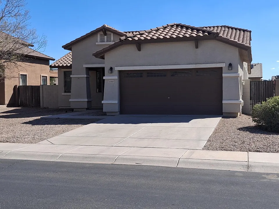 43947 W Palo Ceniza Way