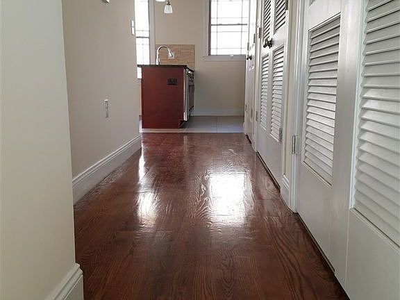 3rd image of 177 Laidlaw Ave Unit 2