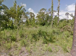 221 Poindexter Dr, Pass Christian, MS 39571