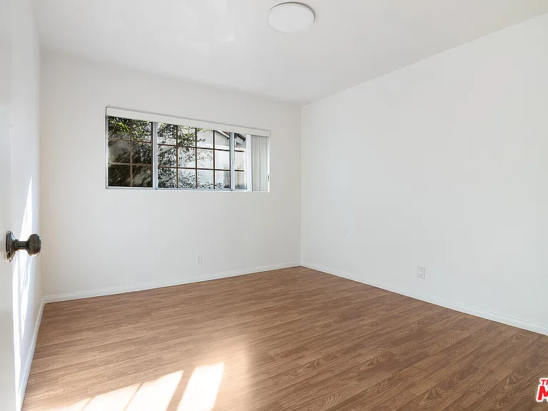 1937 S Bedford St #4 — Photo 18