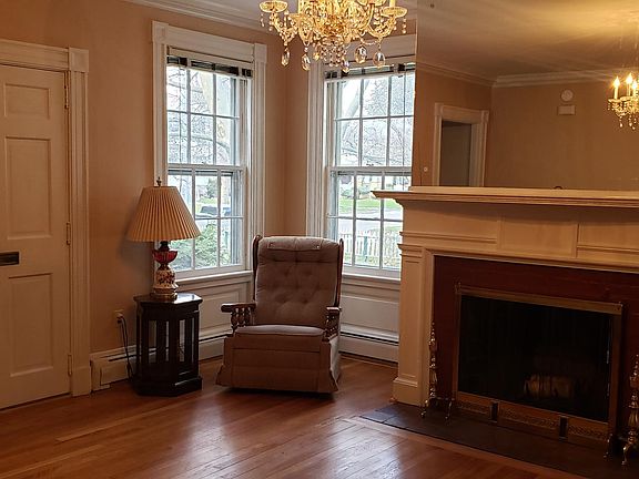 5th image of 63 Gibson St #63